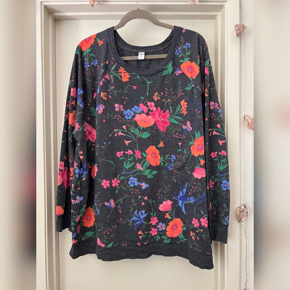OLD NAVY FLORAL PRINT GREY SWEATSHIRT